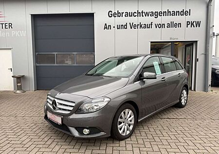 Mercedes-Benz B 180 *SHZ*PDC*NAVI*SCHECKHEFT*GJREIFEN