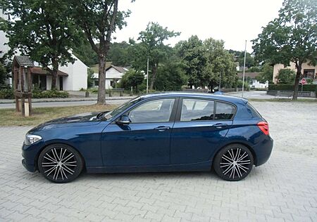 BMW 116 i Advantage--KLIMA--SHZ--PDC--EURO6