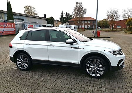 VW Tiguan Volkswagen +2.0+TDI+SCR+4MOTION+DSG+Elegance