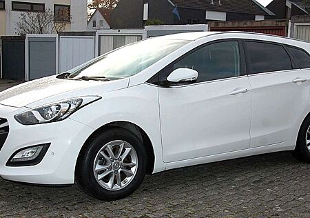 Hyundai i30 CW 1.6 GDI Trend