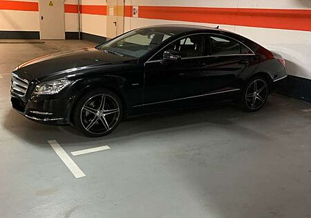 Mercedes-Benz CLS 350 CDI DPF BlueEFFICIENCY 7G-TRONICEdition 1