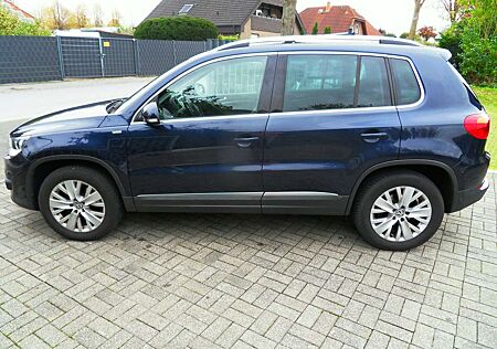 VW Tiguan gebraucht kaufen VW Tiguan Volkswagen Life-1.Hand-Sitzh.-AHK-GRA-Alu-PDC-Allwetterreifen
