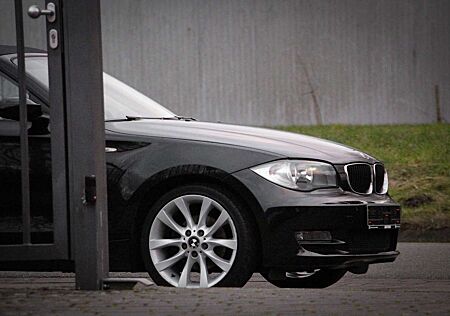 BMW 118 i Cabrio /8-fach/Navi/PDC/Klima/SHZ/PDC/TEMP.