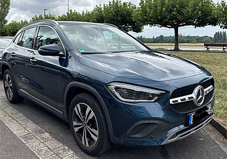 Mercedes-Benz GLA 200 (247.787) progressive