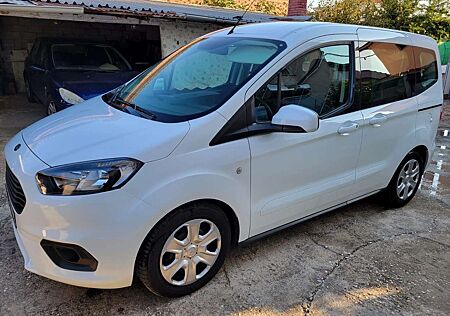 Ford Tourneo Courier Trend