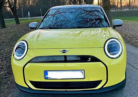 Mini Cooper SE Classic Trim