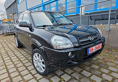 Hyundai Tucson 2.0 CRD 4X4/GARANTIE/TÜV NEU/LEDER/PDC