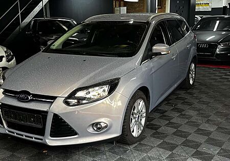 Ford Focus Turnier Titanium AHK/ PDC/ Kamera/ SHZ/ HU