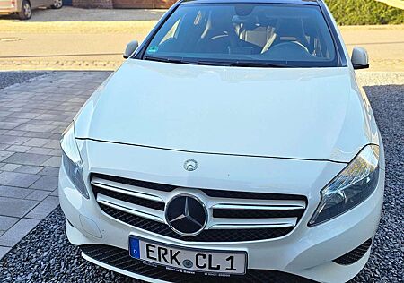 Mercedes-Benz A 180 A+180+(BlueEFFICIENCY)+7G-DCT