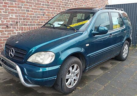 Mercedes-Benz ML 320 benzin