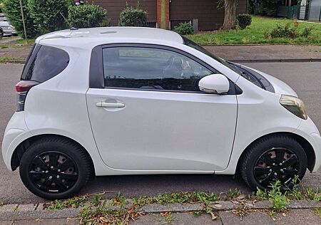 Toyota iQ 1.0