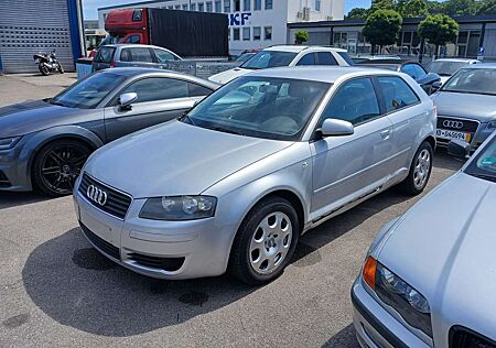 Audi A3 2.0 FSI Attraction Voll austattu