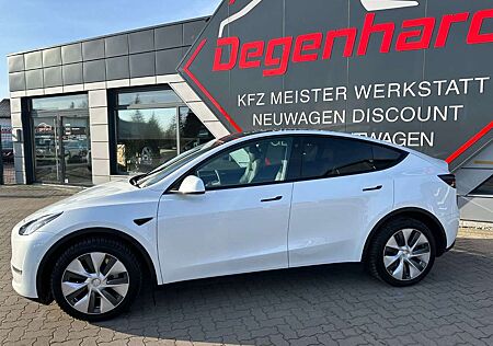 Tesla Model Y Long Range Dual AWD Matrix Wärmepumpe
