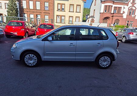 VW Polo Volkswagen Tour " 1 Hand, Zahnriemen neu, TÜV / AU neu "