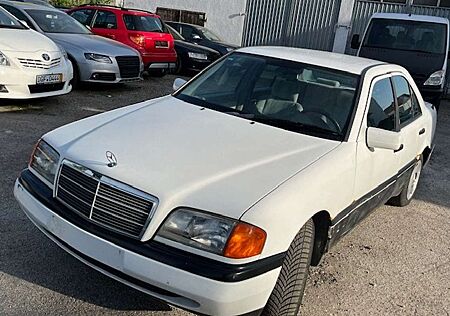 Mercedes-Benz C 180 Elegance Automatik