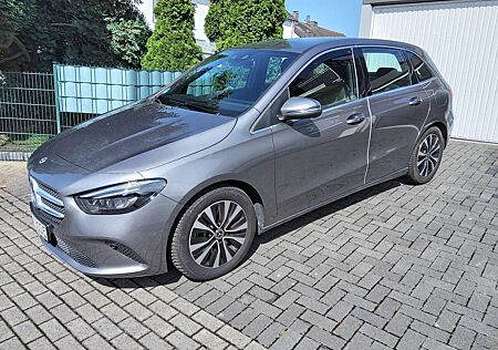 Mercedes-Benz B 250 250e 8G-DCT