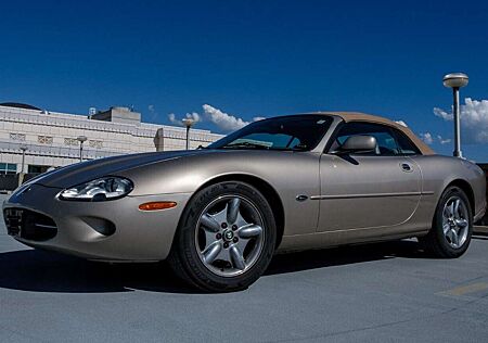 Jaguar XK8 Cabrio
