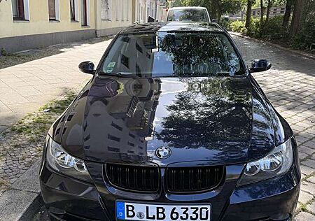 BMW 320i 320