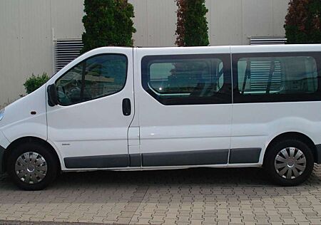 Opel Vivaro . LANG ! BEHINDERTE! TÜV-NEU!1-HD!