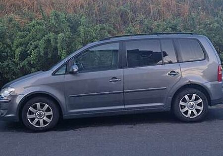 VW Touran Volkswagen 2.0 TDI