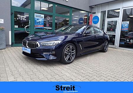 BMW 840 i Gran Coupe Park-Assistent Individuallackierung,