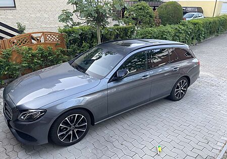 Mercedes-Benz E 220 d (213.204)
