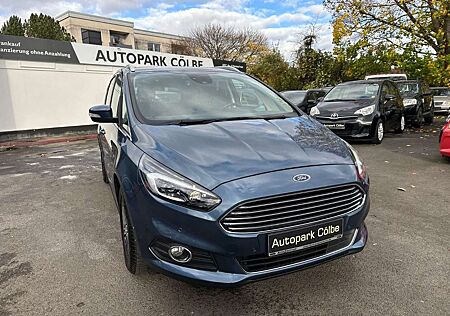 Ford S-Max Titanium