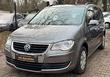 VW Touran Volkswagen Automatik 7Sitze Kamera Tüv/Service NEU