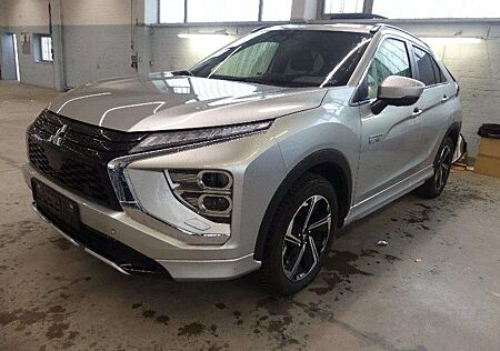 Mitsubishi Eclipse Cross Plus Select 360° ACC LED STANDHZ.