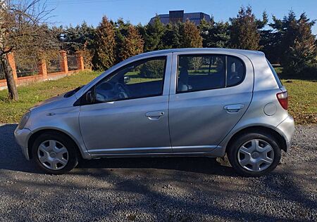 Toyota Yaris 1.0 Free-Tronic linea terra