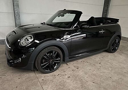 Mini Cooper S Cabrio Sport-Aut.+ Navi+LED+ JCW-Trim !