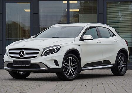 Mercedes-Benz GLA 180 Activity Edition MIT 2 JAHREN GARANTIE !