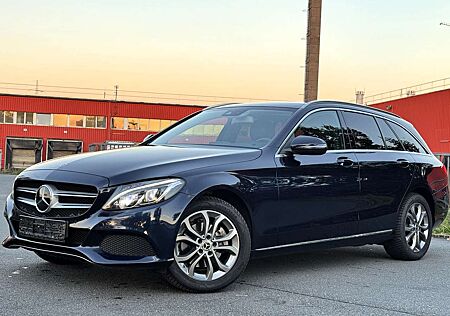Mercedes-Benz C 220 220 BlueTec/d*Avantgarde*Kam+PDC V/H*Pano*Navi