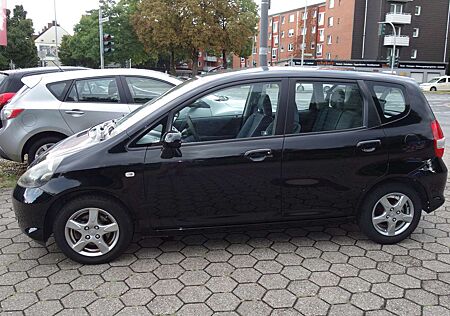 Honda Jazz 1.2 Style 1Hand 59300 Scheckheft TÜV8.2027