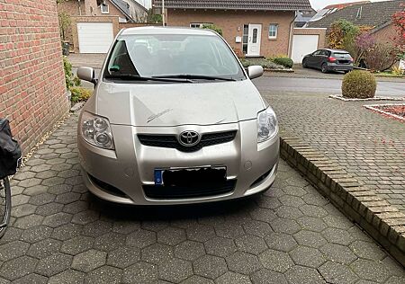 Toyota Auris 2.0 D-4D Executive