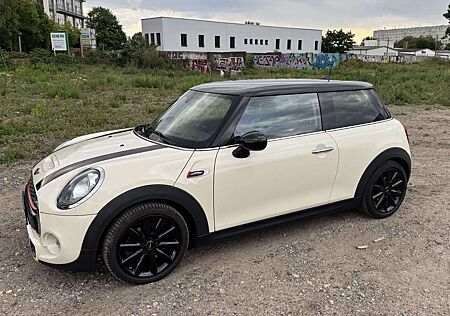 Mini Cooper S / JCW Ext&Int,Leder,Navi,Harman-Kardon