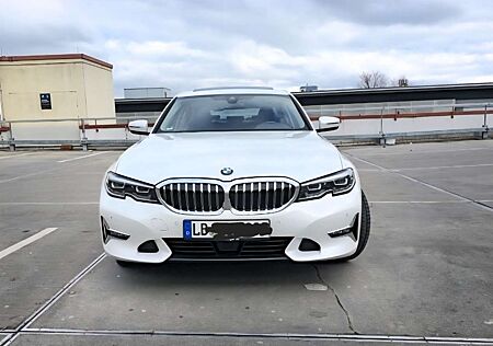 BMW 330i 330 Aut. Luxury Line