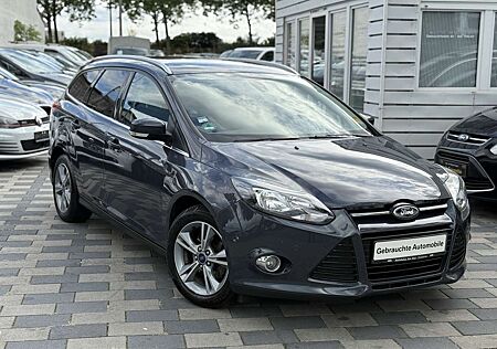 Ford Focus Kombi Titanium Navi PDC KeyFree Klima