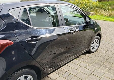 Hyundai i10 1.0 Intro Edition
