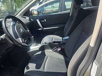 Mazda 5 Nissan Qashqai+2