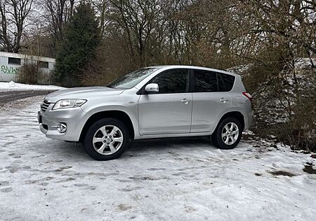 Toyota RAV 4 2.2 D-4D 4x4 Automatik Life
