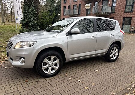 Toyota RAV 4 2.2 D-4D 4x4 Automatik Life