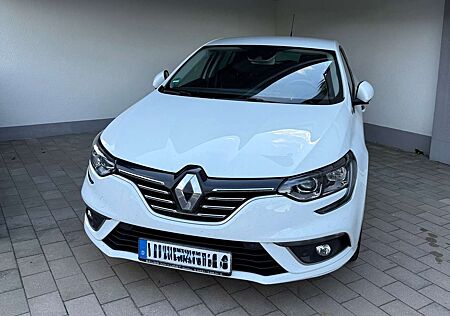 Renault Megane ENERGY TCe 130 EDC INTENS