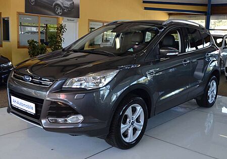 Ford Kuga Titanium AUTOMATIK / NAVI / TEIL-LEDER /PDC