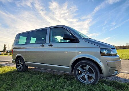 VW T5 Multivan Volkswagen Multivan Startline