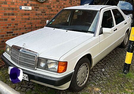 Mercedes-Benz 190 E 2.3