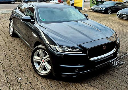 Jaguar F-Pace 3.0V6 Prestige AWD Pano-AHK-VOLL