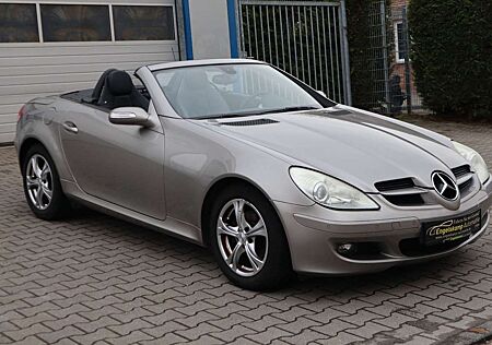 Mercedes-Benz SLK 200 Roadster Kompressor/LEDER/PDC/SCHECKH.