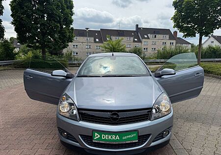 Opel Astra Endless Summer KEYLESS GO. LEDER.TEMPOMAT.KLIMAAUT