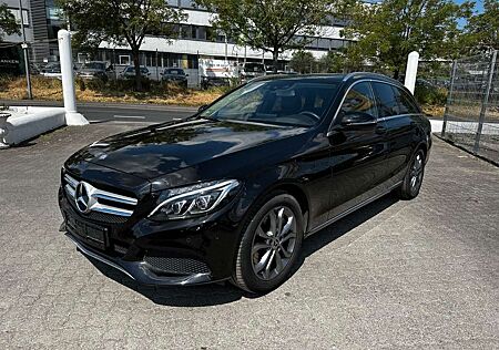 Mercedes-Benz C 300 T Avantgarde LED Navi HUD Panora.AHK Leder